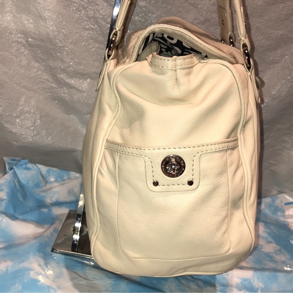 Marc by Marc Jacobs cream pebble leather purse - Picture 5 of 16